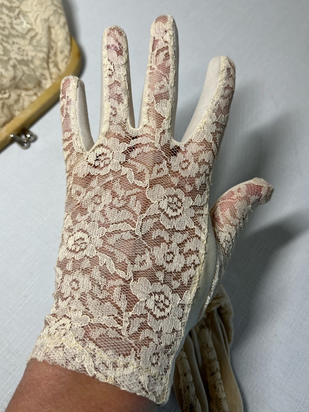 Vintage Paris Glove Beige Lace Gloves and matching clutch purse
Classy. Unique - Picture 3 of 11